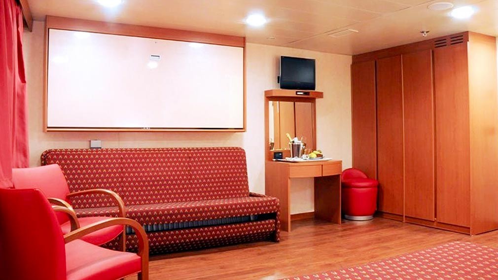 cruise-roma-barcellona-grimaldi-lines-02