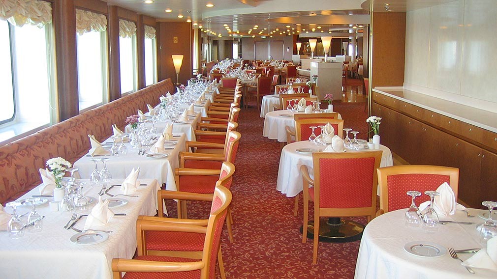 cruise-bonaria-grimaldi-lines-04