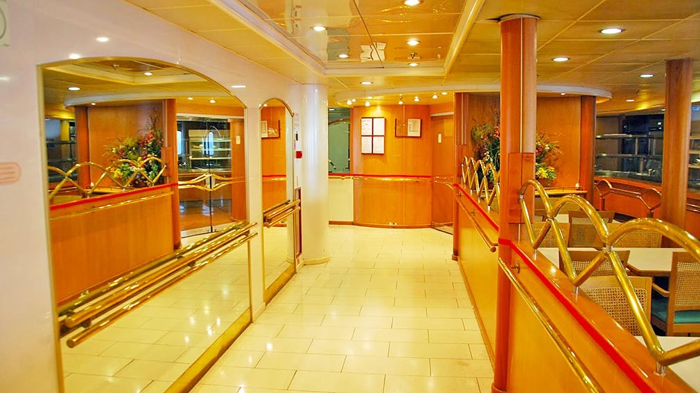 zeus-palace-grimaldi-lines-11